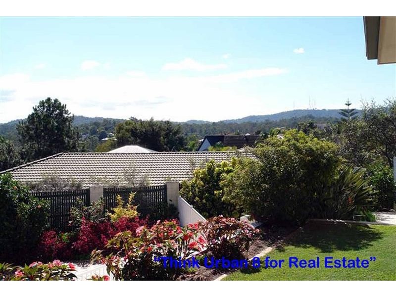 11 Preston Place, Brookfield QLD 4069